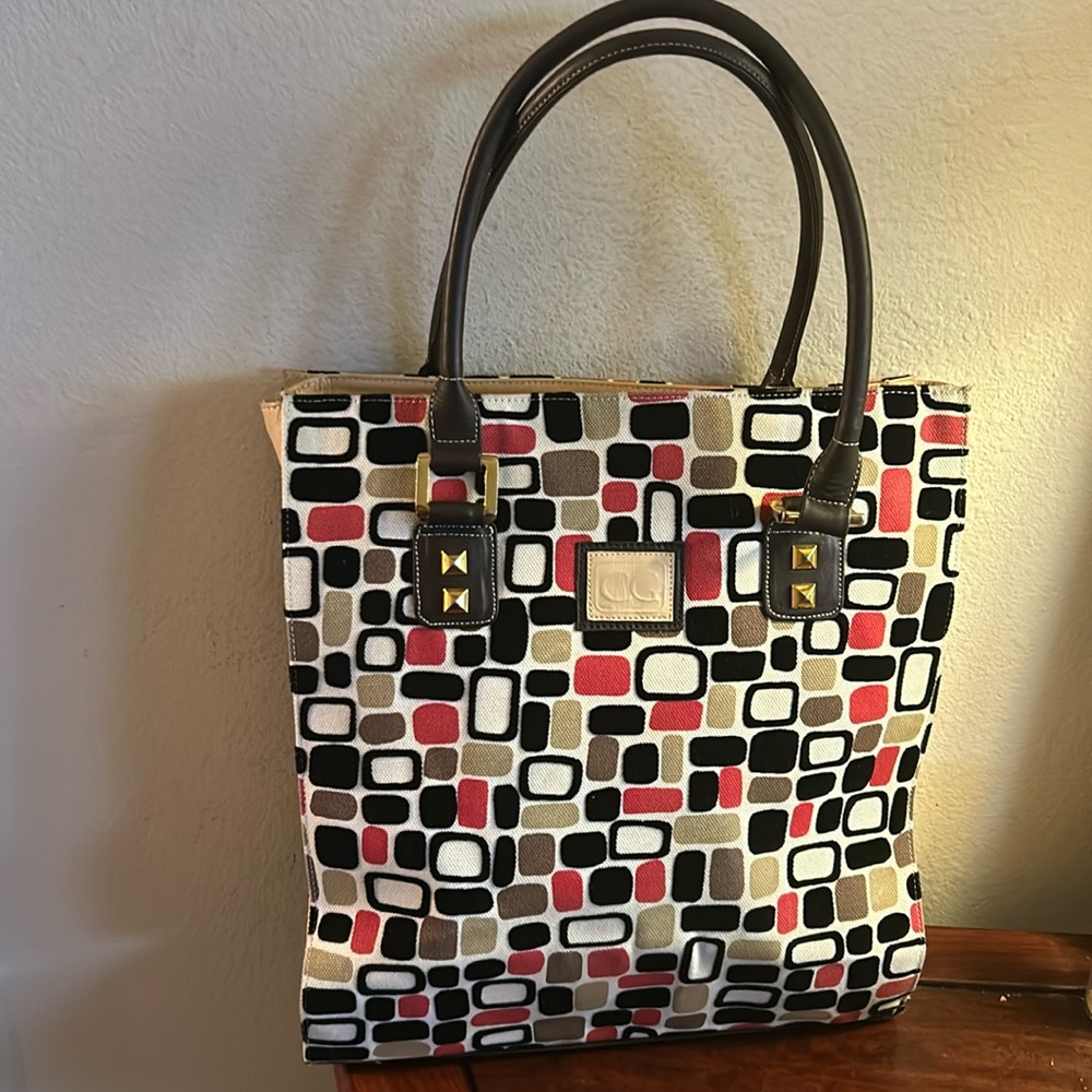 Claudia Large Zippered Tote